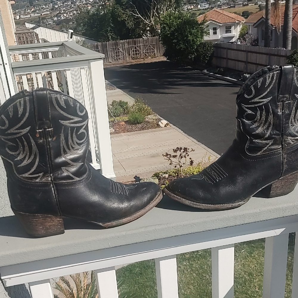 Ariat Black Leather Boots